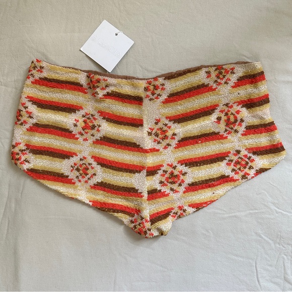 NWT / ACACIA / HAND BEADED SHORTS / TRIBAL PRINT - Picture 2 of 4